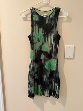 Superdown Green & Black Sleeveless Sheath Dress